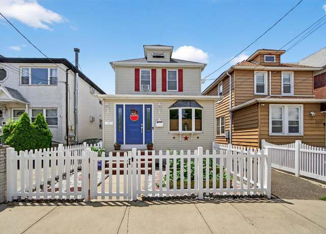 Property at 829 Logan Ave, Bronx, NY 10465, 2 beds, 1.5 baths
