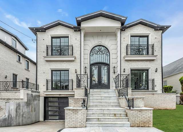 Property at 259-09 81st Ave, Glen Oaks, NY 11004, 6 beds, 5.5 baths