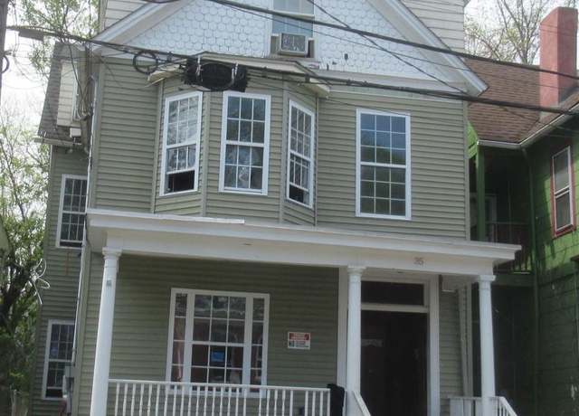 Property at 35 Carpenter Ave, Newburgh, NY 12550, 2 beds, 2.5 baths