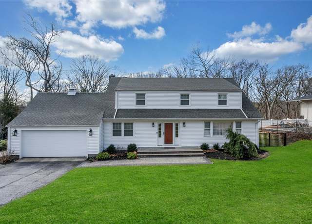 Property at 40 Ridge Rd, Smithtown, NY 11787, 4 beds, 2.5 baths