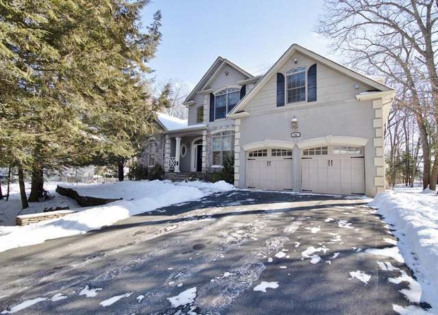 Property at 36 Stratford Rd, Rock Hill, NY 12775, 4 beds, 2.5 baths