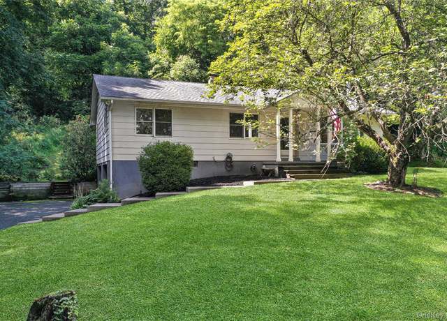 Property at 18 Stage Rd, Pine Island, NY 10969, 3 beds, 2 baths