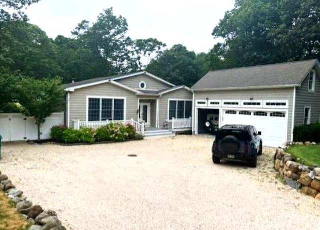 Property at 87 Washington Heights Ave, Hampton Bays, NY 11946, 4 beds, 3 baths