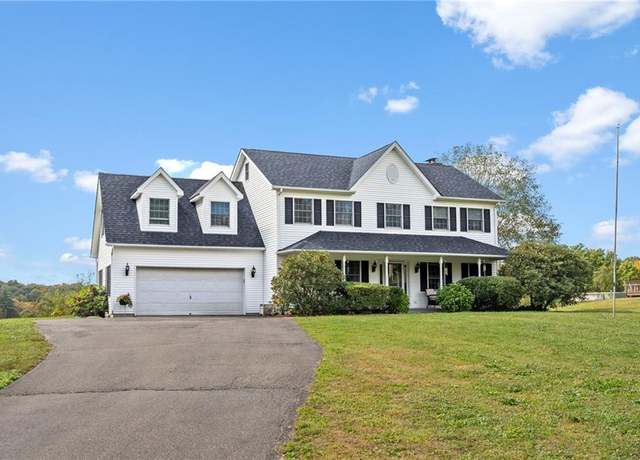 Property at 295 Borden Rd, Wallkill, NY 12589, 4 beds, 2.5 baths