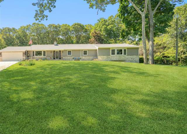 Property at 306 Smith Rd, Ronkonkoma, NY 11779, 4 beds, 3 baths