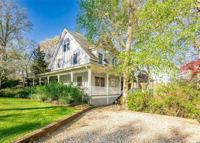 Property at 4 Irene Ln, Shelter Island, NY 11964, 4 beds, 3 baths