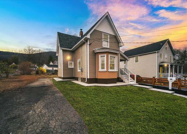Property at 39 Washington Ave, Beacon, NY 12508, 2 beds, 1 bath
