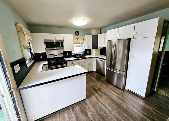 Property at 11 Kuhl Ave, Hicksville, NY 11801, 2 beds, 2 baths
