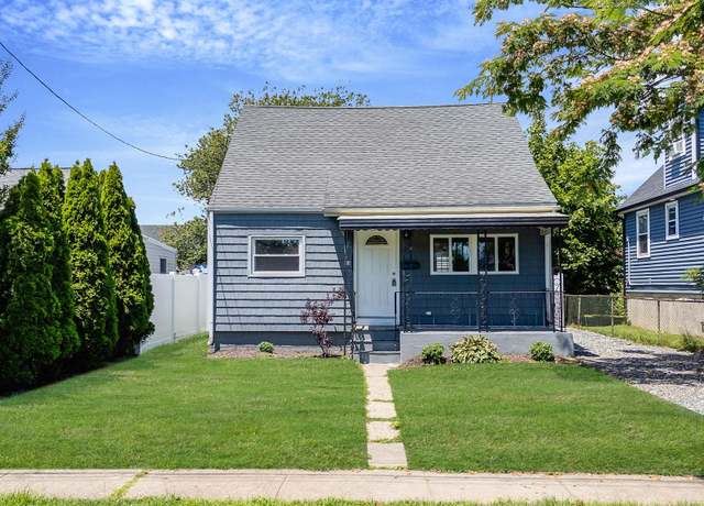 Property at 18 Schley Ave, Lindenhurst, NY 11757, 3 beds, 2 baths