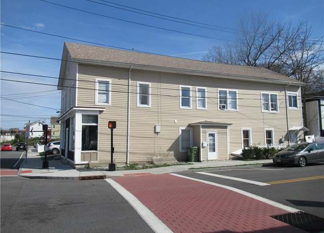 Property at 256 E Main St, Middletown, NY 10940, 8 beds, 5 baths