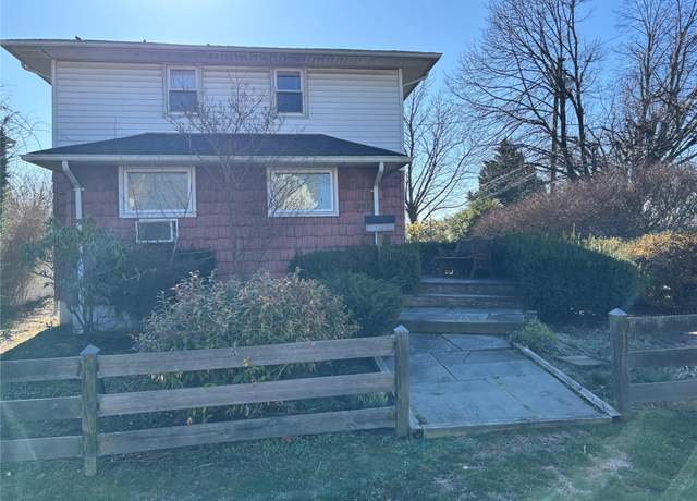 Property at 2002 Freeman Ave, East Meadow, NY 11554, 4 beds, 3 baths