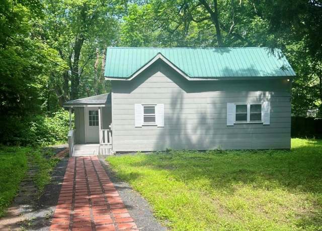 Property at 648 Lybolt Rd, Middletown, NY 10941, 2 beds, 1 bath