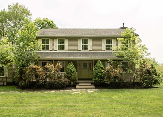 Property at 89 Stillerberg Strada, Kerhonkson, NY 12446, 3 beds, 3.5 baths