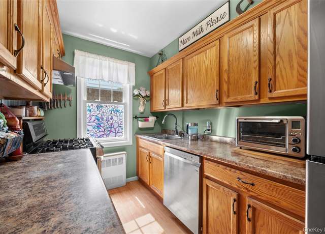 Property at 200 N Village Ave Unit E-8, Rockville Centre, NY 11570, 3 beds, 1 bath
