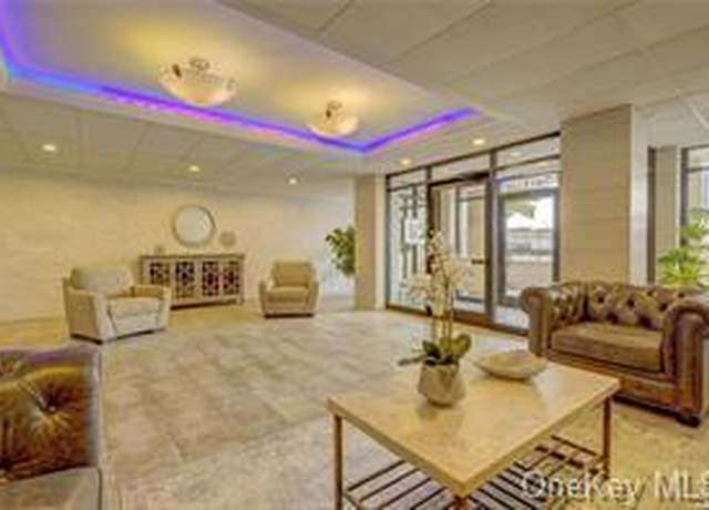 Property at 740 E Broadway Unit 1C, Long Beach, NY 11561, 2 beds, 1.5 baths