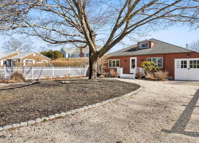 Property at 20 Mitchell Rd, Westhampton Beach, NY 11978, 2 beds, 2 baths