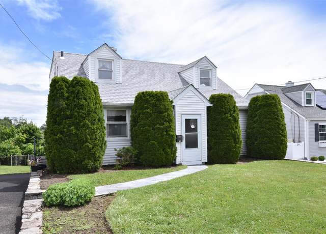 Property at 28 Kathwood Rd, Yonkers, NY 10710, 3 beds, 1 bath