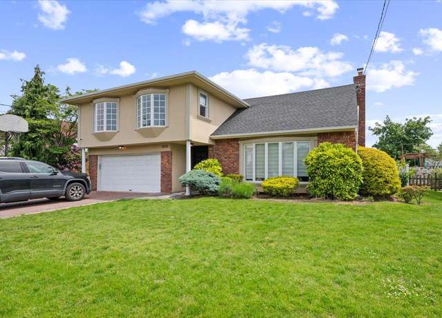 Property at 654 Derby Ave, Woodmere, NY 11598, 5 beds, 3.5 baths