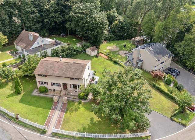 Property at 95 Dale Ave, Cortlandt Manor, NY 10567, 5 beds, 2 baths
