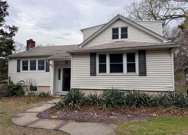 Property at 79 Inwood Ave, Selden, NY 11784, 4 beds, 2.5 baths