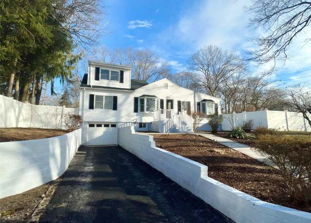 Property at 7 Fresh Pond Rd, Sound Beach, NY 11789, 3 beds, 2 baths