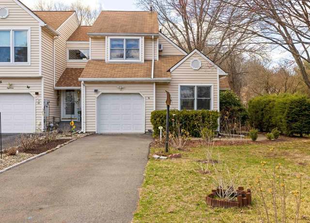 Property at 16 Red Maple Rd, Saugerties, NY 12477, 2 beds, 2 baths