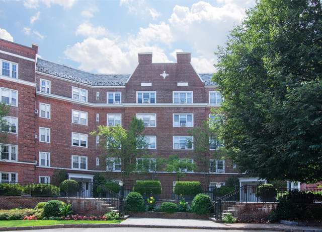Property at 6 Midland Gdns Unit 2E, Bronxville, NY 10708, 1 bed, 1 bath