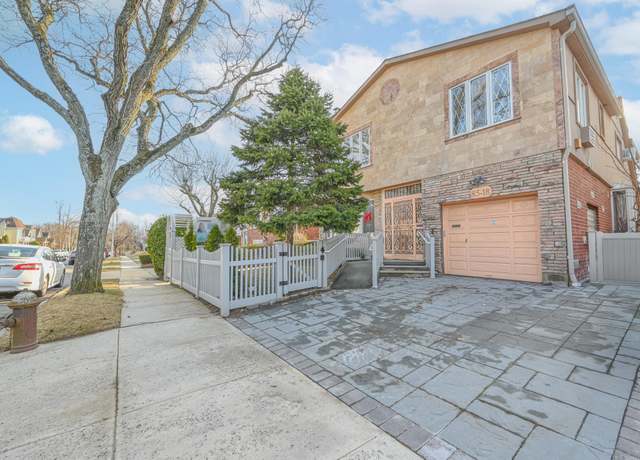 Property at 85-18 212th St, Queens Village, NY 11427, 5 beds, 4 baths