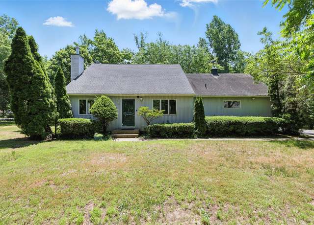 Property at 152 Vista Ct, Jamesport, NY 11901, 3 beds, 2 baths