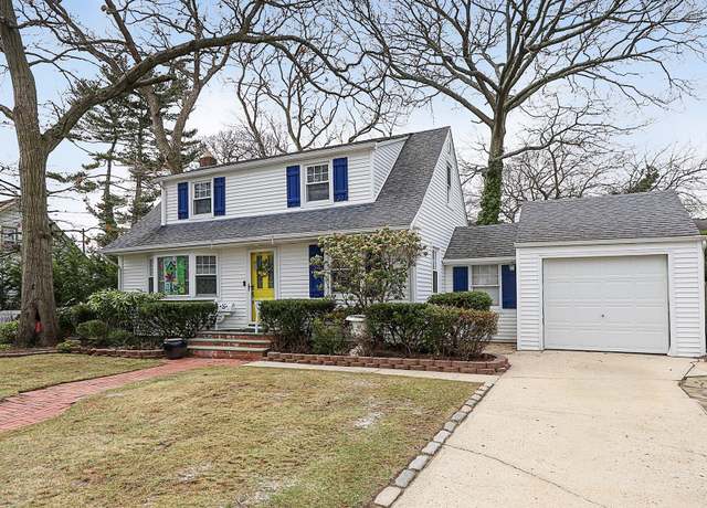 Property at 2080 Washington St, Merrick, NY 11566, 4 beds, 1 bath