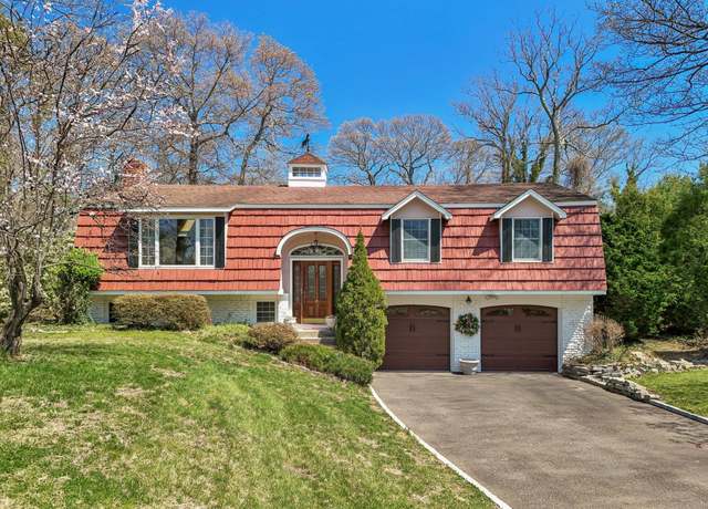 Property at 28 Greentree Ct, Northport, NY 11768, 4 beds, 3 baths