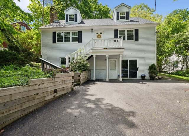Property at 11 Centershore Rd S, Centerport, NY 11721, 3 beds, 3 baths
