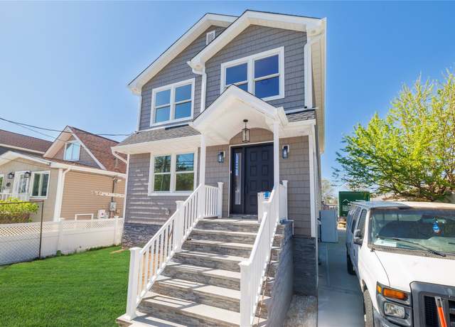 Property at 859 Jefferson St, Baldwin Harbor, NY 11510, 4 beds, 4 baths