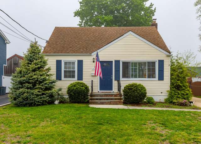 Property at 257 South 11th Street St, Lindenhurst, NY 11757, 4 beds, 2 baths