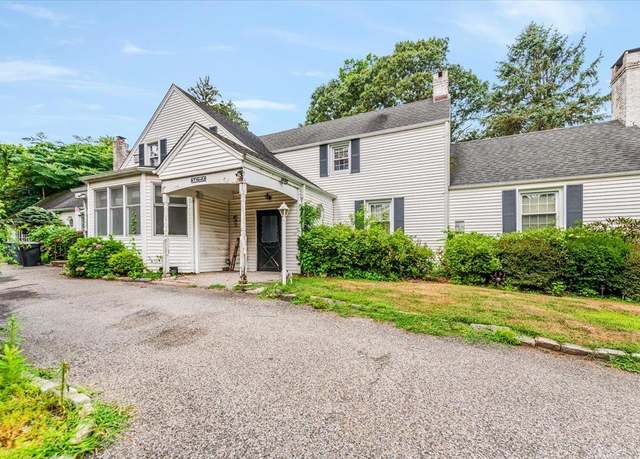 Property at 221 Huntington Bay Rd, Halesite, NY 11743, 8 beds, 7.5 baths