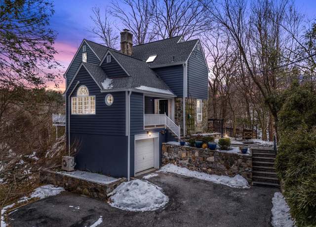 Property at 12 Spring Ln, Chappaqua, NY 10514, 2 beds, 2.5 baths