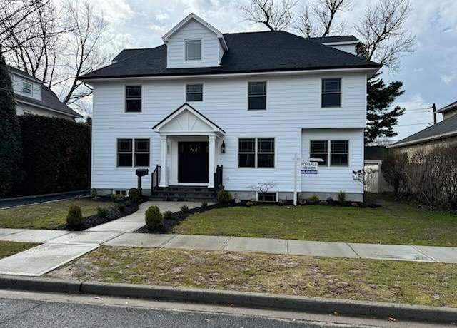 Property at 12 Shepherd St, Rockville Centre, NY 11570, 5 beds, 3.5 baths