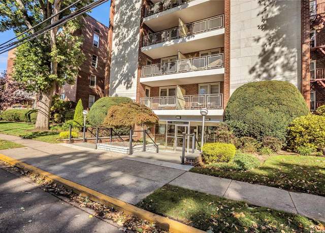 Property at 110 Brooklyn Ave Unit 1H, Freeport, NY 11520, 1 bed, 1 bath