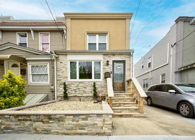 Property at 6546 79th Pl, Middle Village, NY 11379, 3 beds, 2 baths