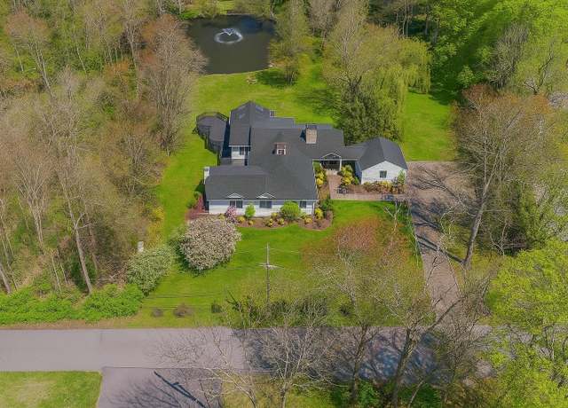 Property at 5 South Brook Rd, Bedford, NY 10506, 4 beds, 4.5 baths