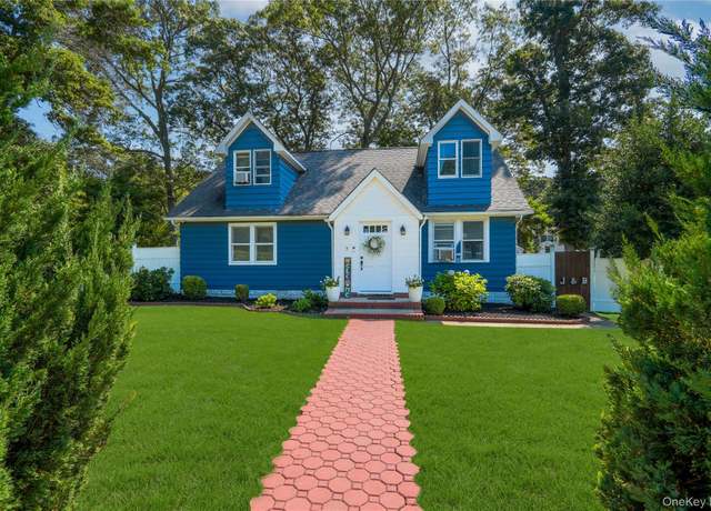 Property at 7 Hazel St, Rocky Point, NY 11778, 4 beds, 2 baths