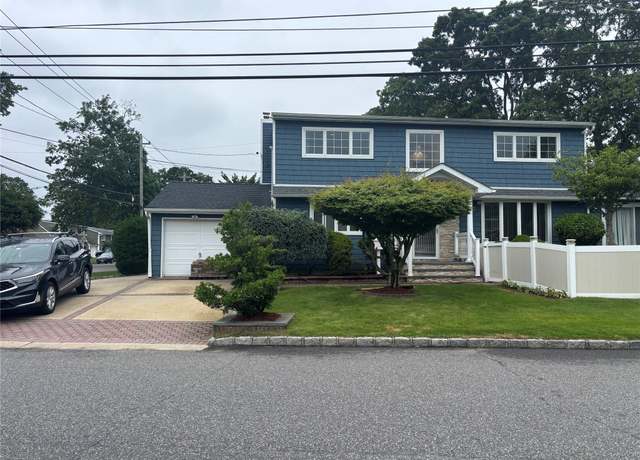 Property at 149 Warwick Ave, Copiague, NY 11726, 4 beds, 2 baths