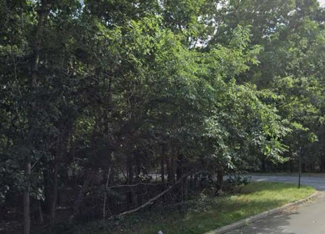 Property at 1 Carmen View Dr, Shirley, NY 11967