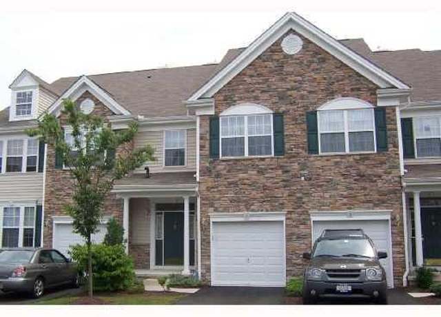 Property at 3 Webster Ct, Monroe, NY 10950, 3 beds, 2.5 baths