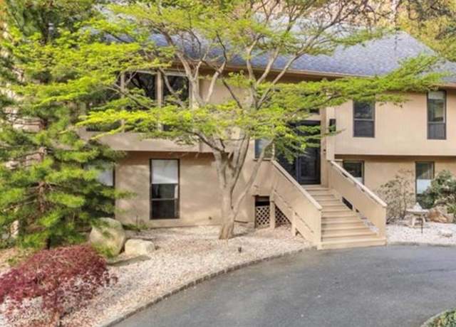 Property at 668 Park Ave, Huntington, NY 11743, 5 beds, 3.5 baths