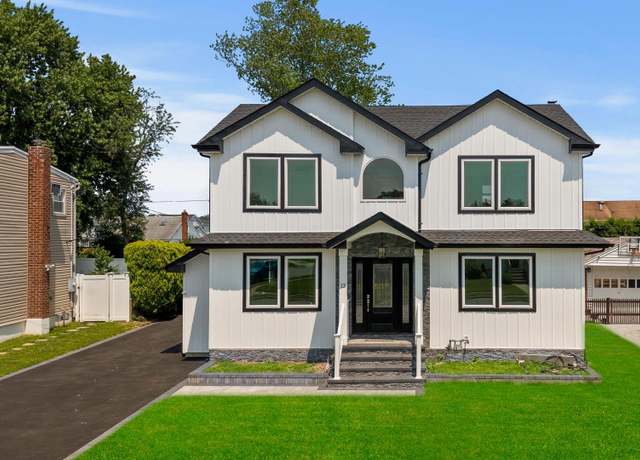 Property at 13 Garden Blvd, Hicksville, NY 11801, 5 beds, 4 baths