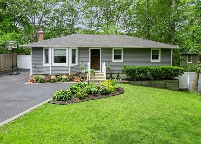 Property at 185 Carlton Dr E, Shirley, NY 11967, 3 beds, 1.5 baths
