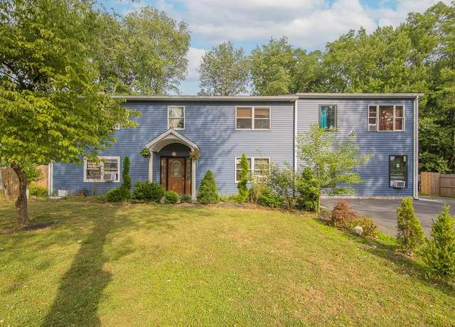 Property at 4 Newport Dr, Nanuet, NY 10954, 4 beds, 2.5 baths