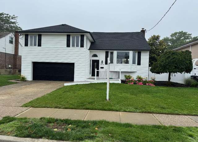Property at 3434 Fairway Rd, Oceanside, NY 11572, 4 beds, 3.5 baths