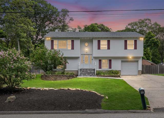 Property at 91 Woodhull Landing Rd, Sound Beach, NY 11789, 5 beds, 2 baths
